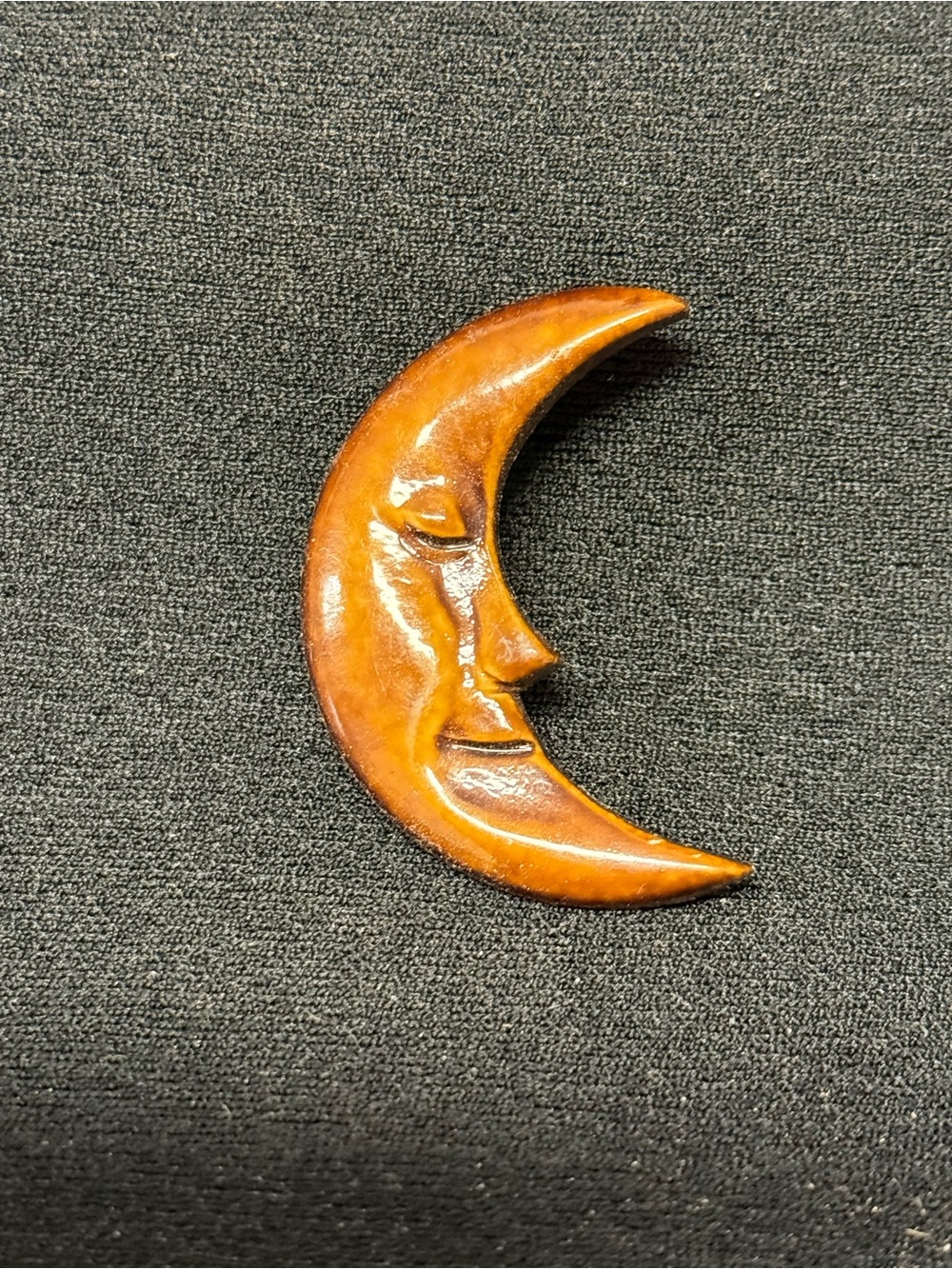 Pin brooch sleeping moon wood-look